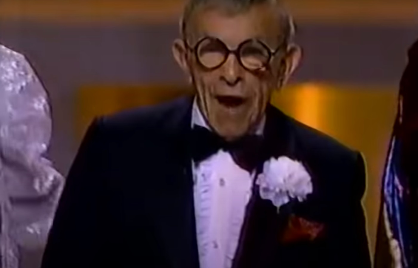 George Burns sings Stephen Sondheim's "Old Friends" at the 1986 Emmys