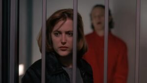 Scully in front of the killer