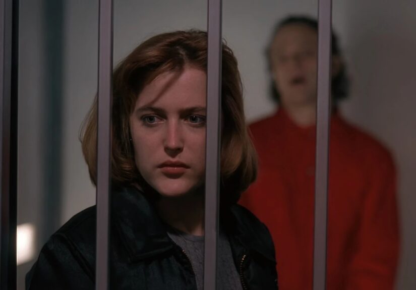 Scully in front of the killer